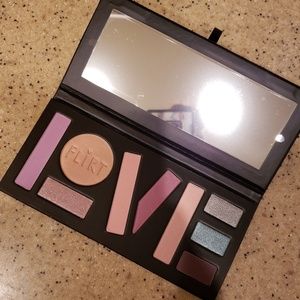 NWT Flirt Love is Sweet 9 Color Eyeshadow Palette